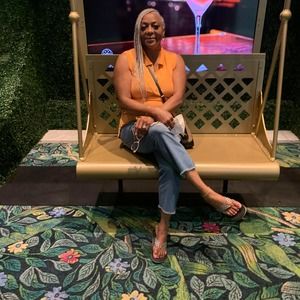 Meet your Posher, Vanessa